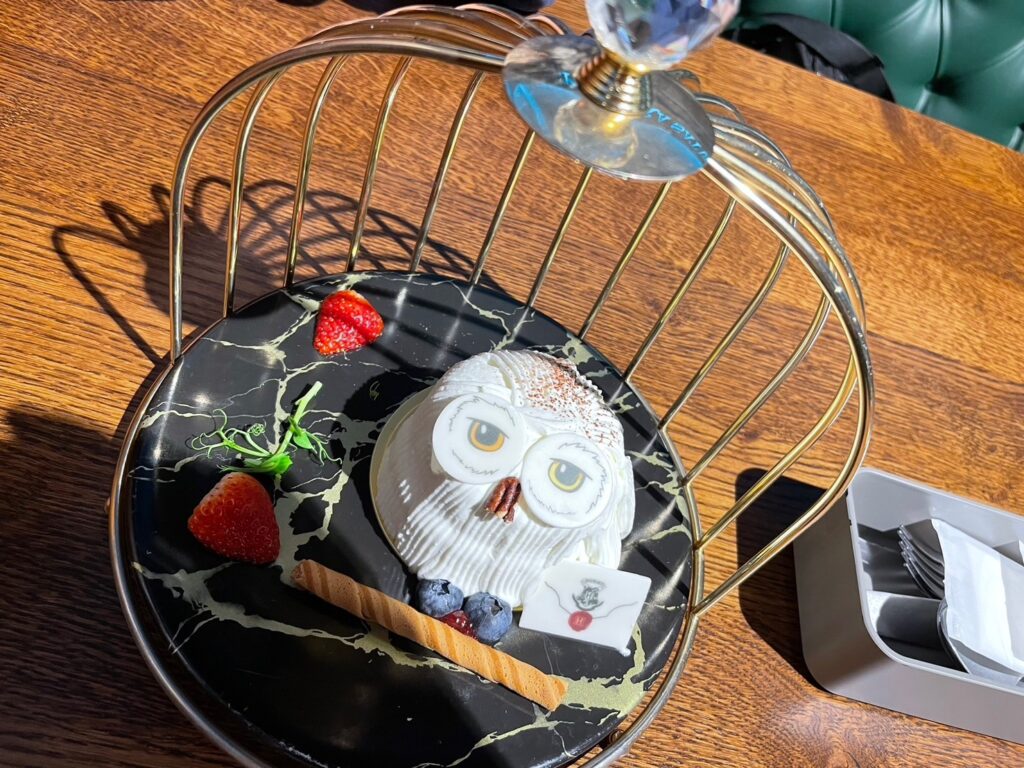 スタジオツアー東京　ヘドウィグケーキ