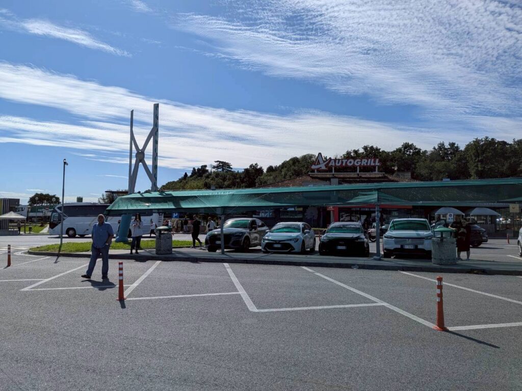 マルペンサ空港とベネチア間のautogrill