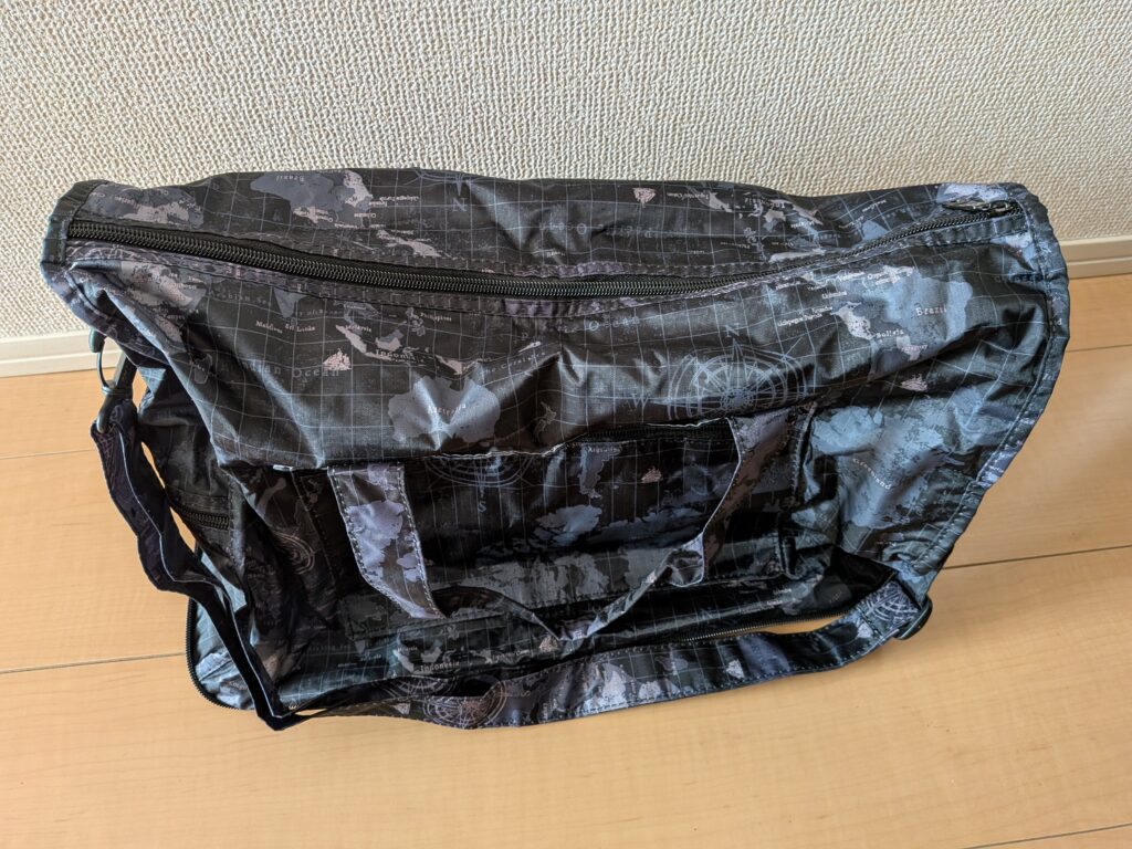 折りたたみボストンバッグ　開いた状態