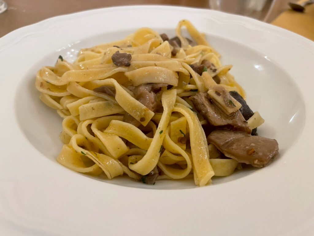 フィレンツェ レストラン きのこのパスタ